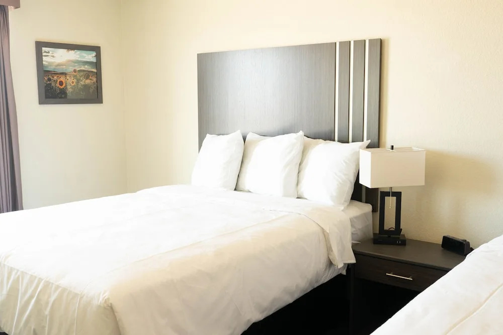 Iron Creek Inn & Suites