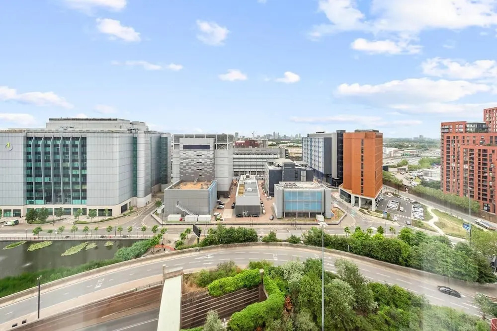 Lovely & Cosy 2 Beds London Skyline View