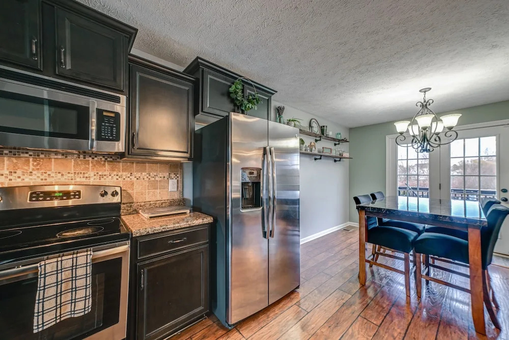 Family-friendly Clarksville Home w/ Fire Pit!