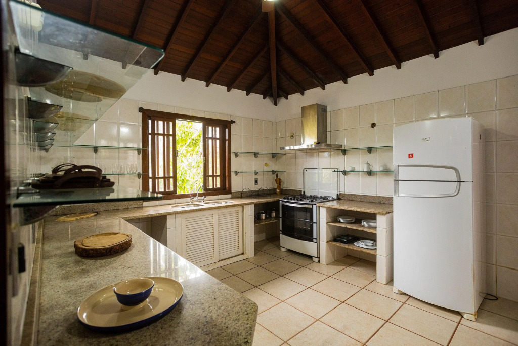 Casa Duplex Em Manguinhos Com Piscina | E 266