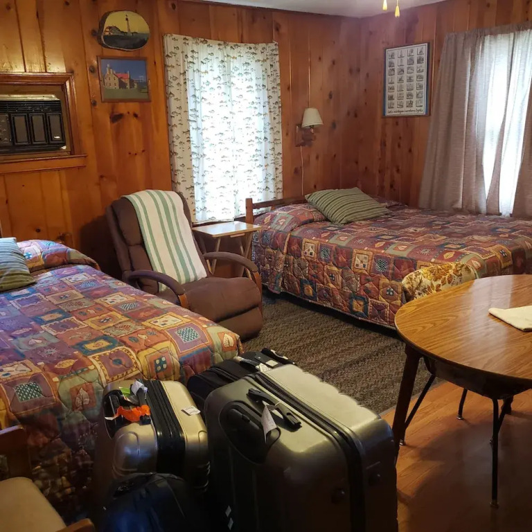 Birchwood Motel