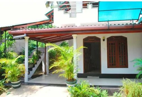 Sandaru Guest House