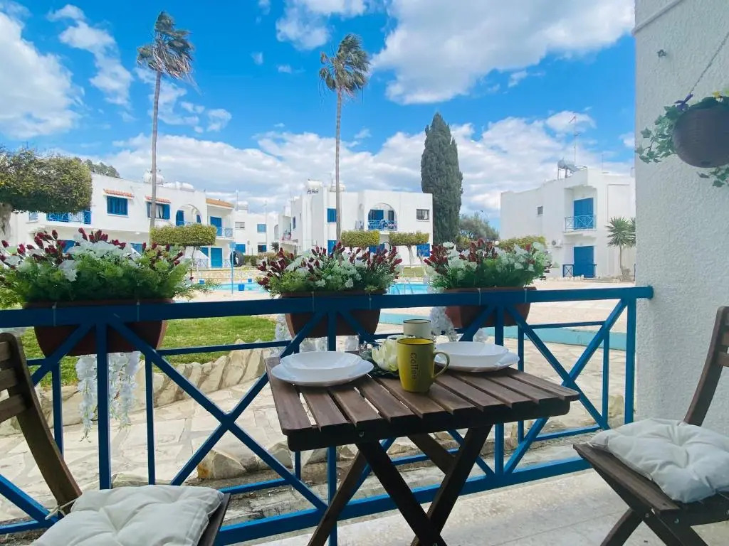 Sea Breeze 1-BR Apt & Pool in Pyla