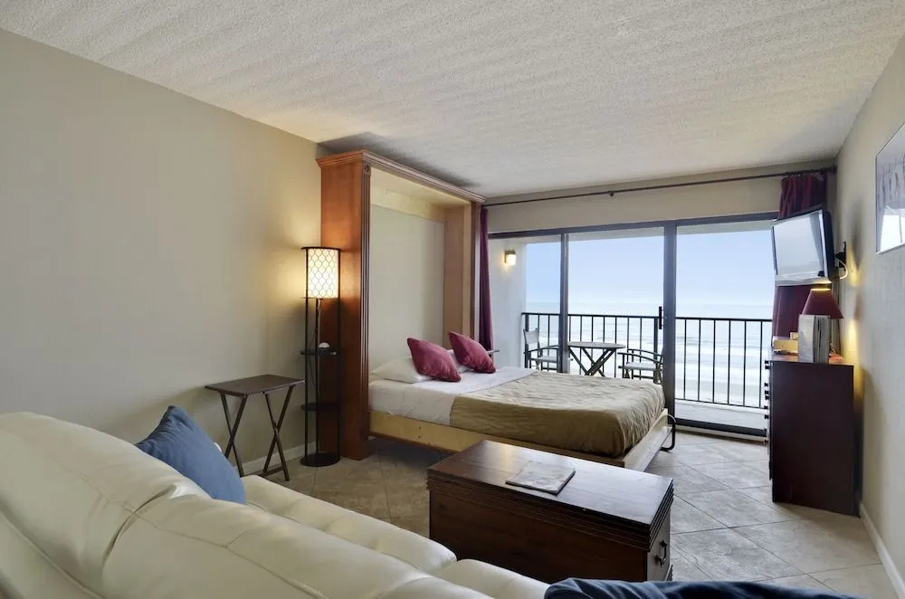 Panorama Palms