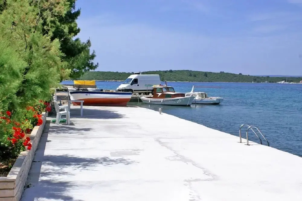 Ljube - Quiet Location & Close to the Beach - A1
