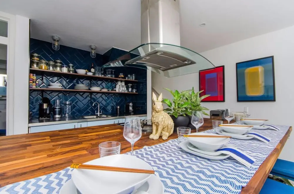 Loft in Clapham Junction Accommodates 4