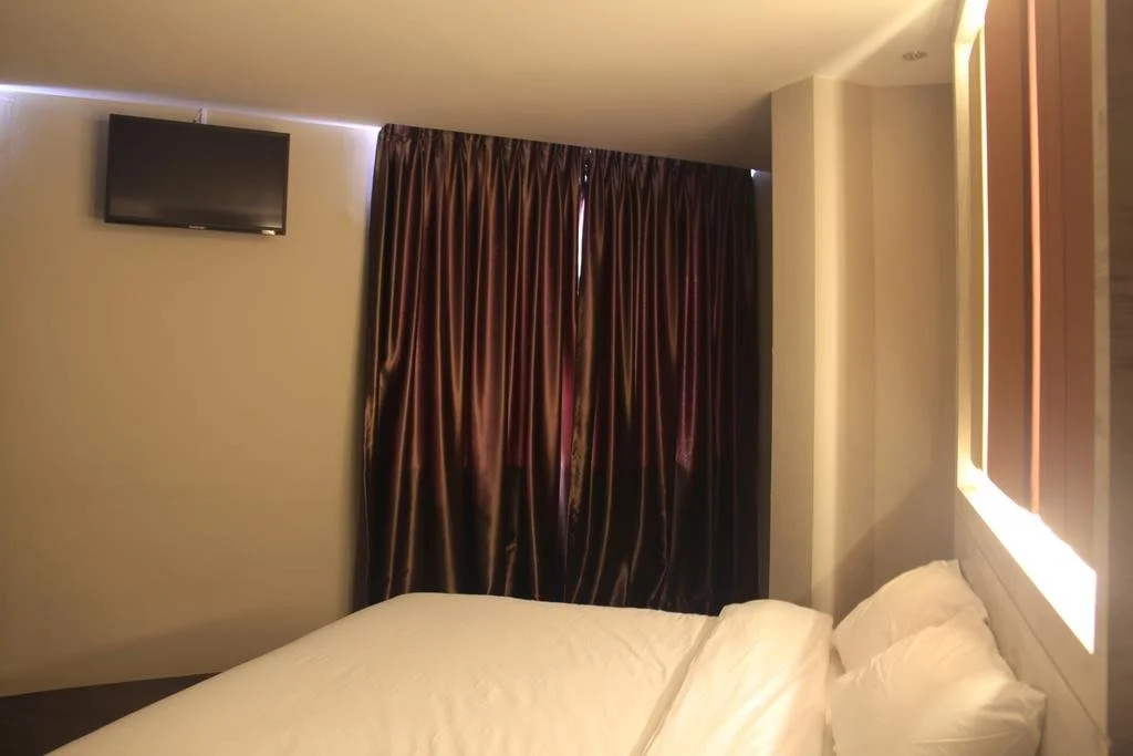 Merge Summit Boutique Hotel