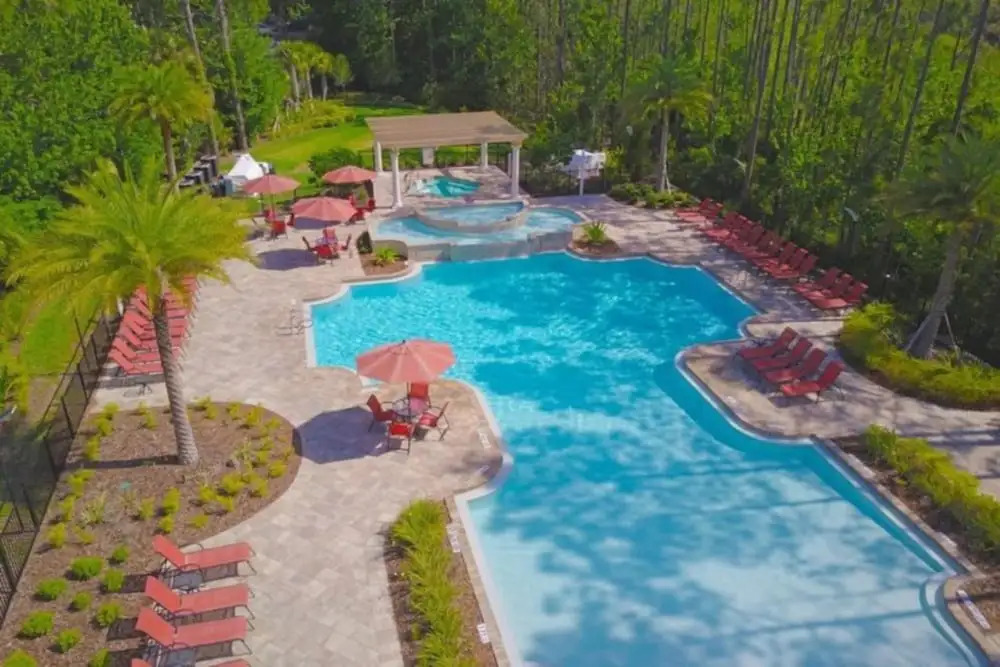 Fountains Retreat 4 Bedroom Condo by RedAwning