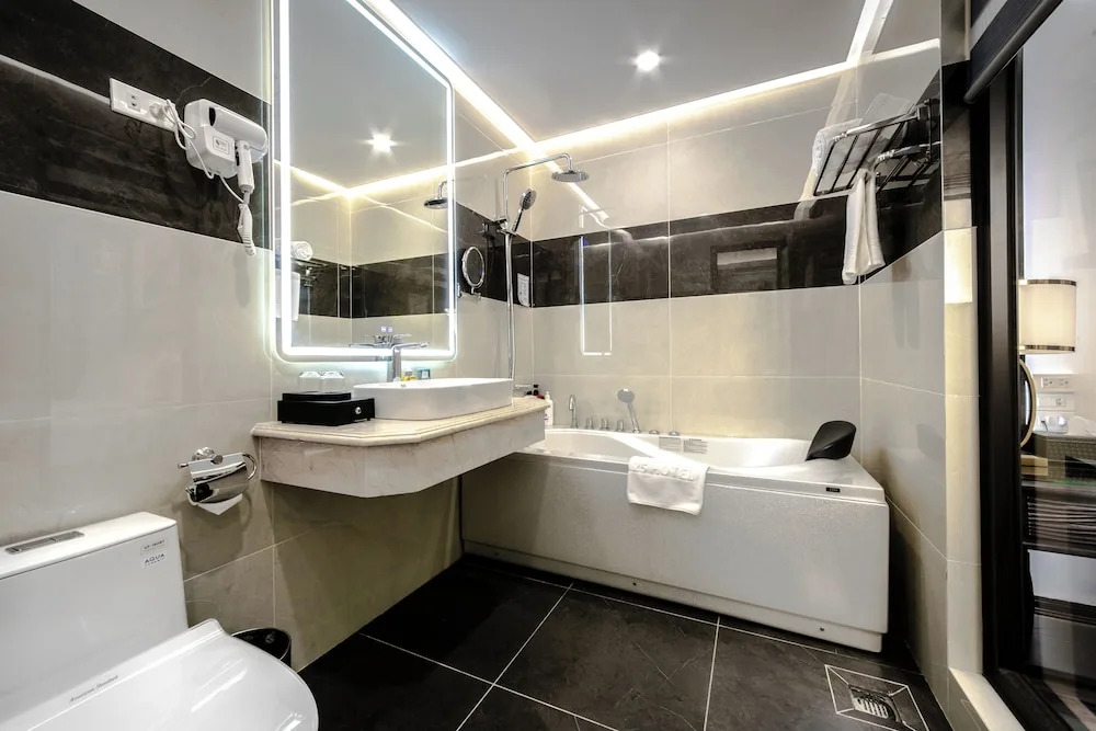 A25 Premium Hotel - 16 Miếu Đầm
