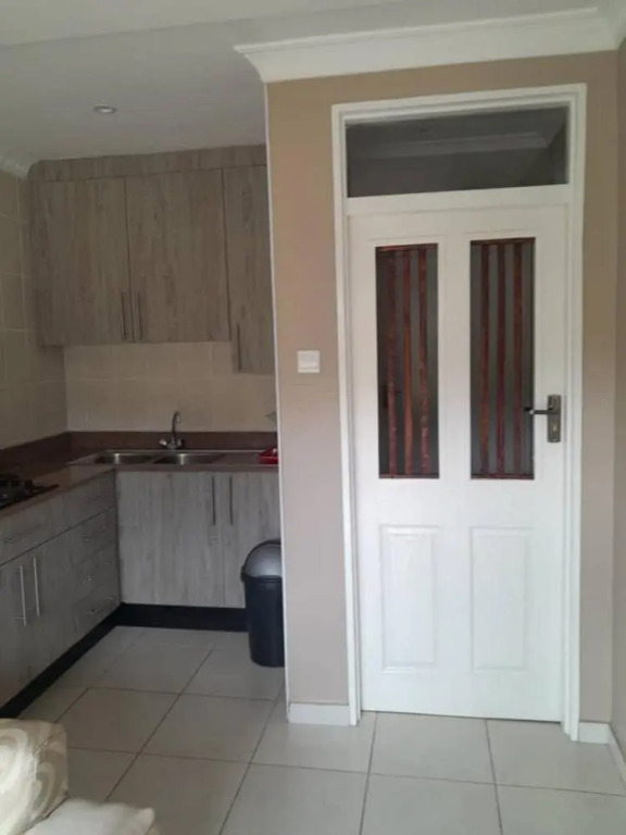 2 Bedroomed Apartment With En-suite and Kitchenette - 2068