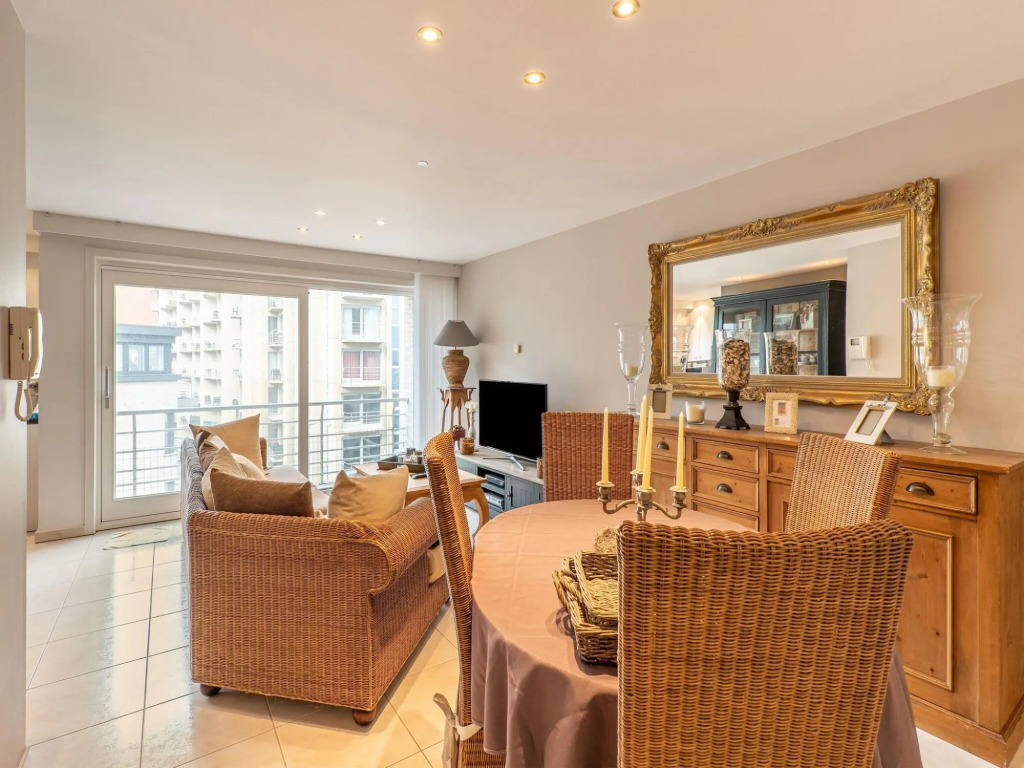 Beachfront apartment in Blankenberge with balcony