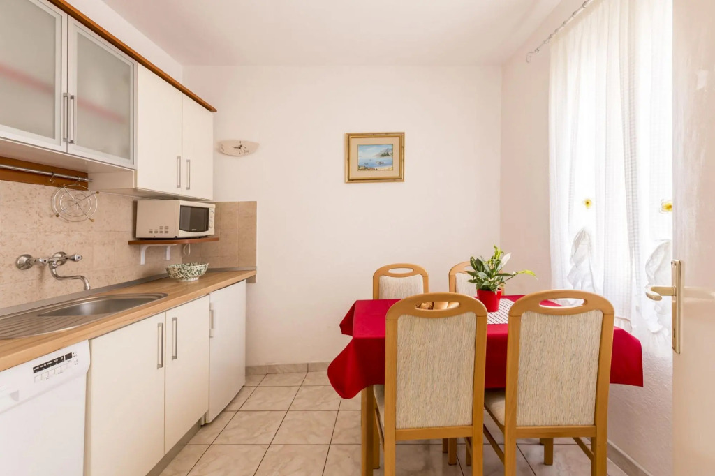 Matea - 20m From the sea - A1