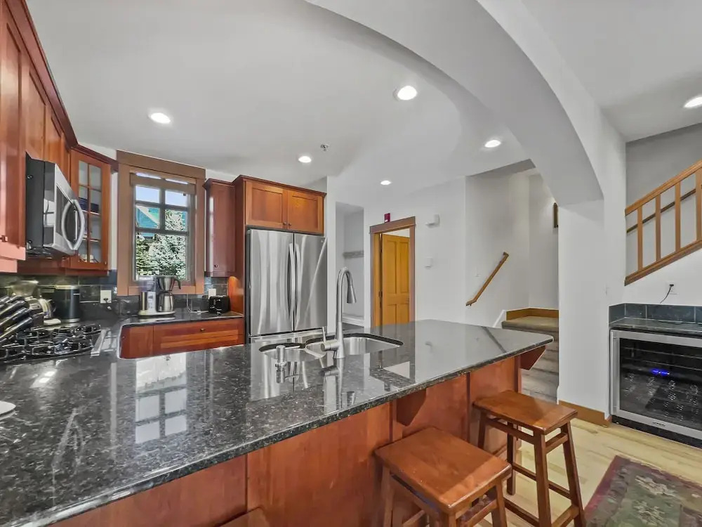 Union Creek Townhome 164d New Listing! 4 Bedroom Townhouse