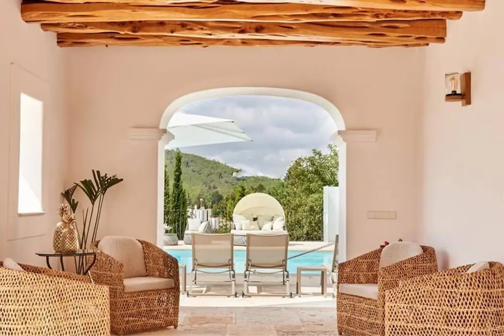 Villa Can Prats, Luxury Villa Surrounded by Nature