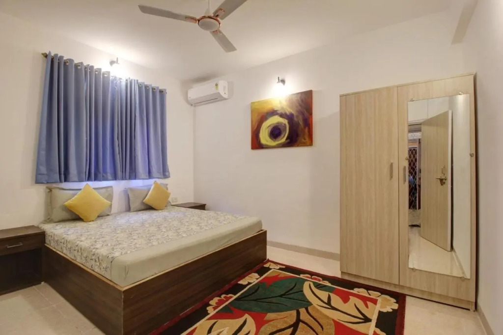 Rahul Service Apartment