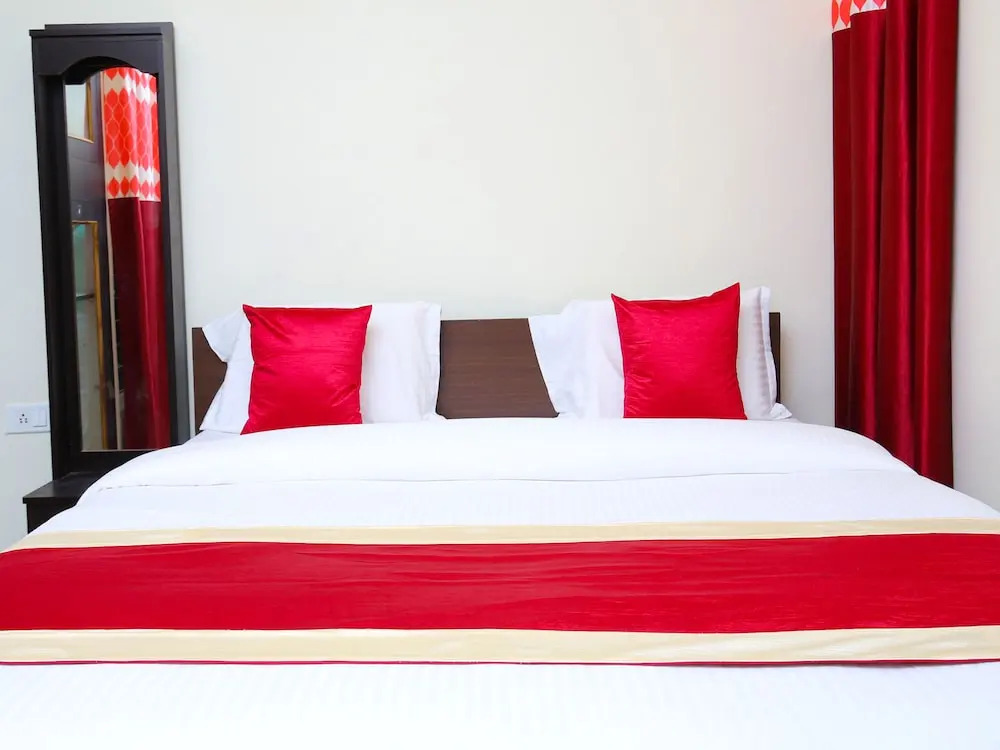 OYO 9548 Hotel Regent