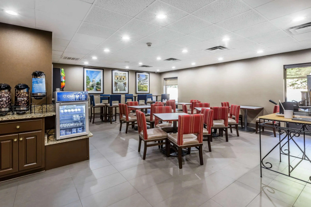 Comfort Inn & Suites Dalton West