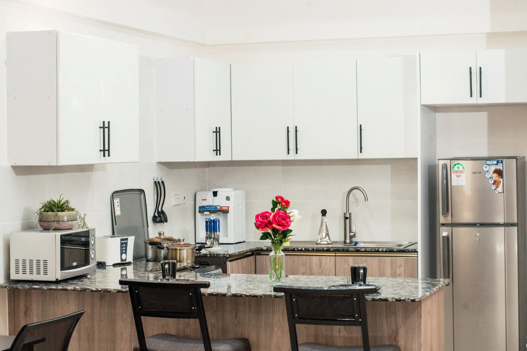 SILVERSTONE APARTMENT DELUXE 1 Bedroom WITH A VIEW , GYM & POOL - KILIMANI