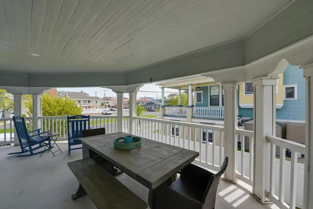 North Wildwood Home w/ Porch ~ 3 Blocks to Beach!