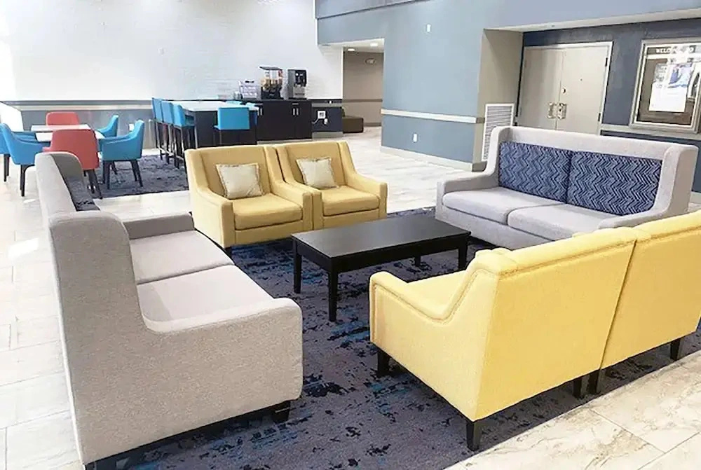 Cburg Inn & Suites
