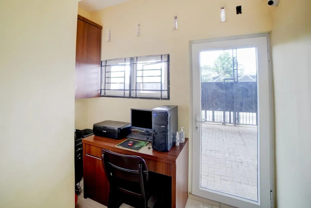 Teratai Homestay by Rooms