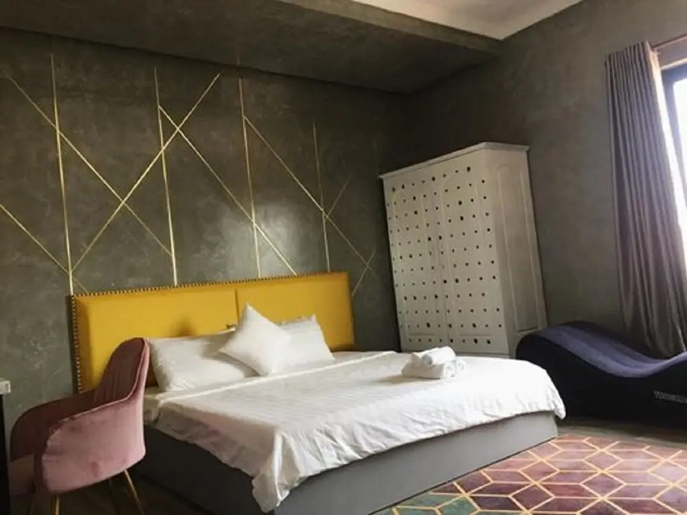 OYO 732 Dylan Hotel