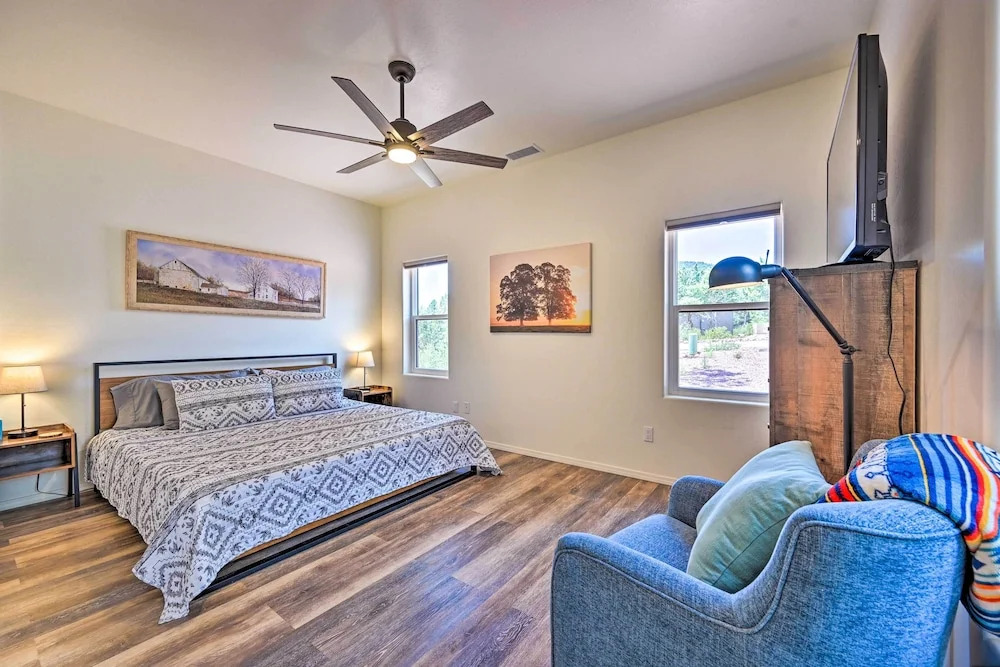 Hot Tub & Views: 'mountain High Pines Retreat'