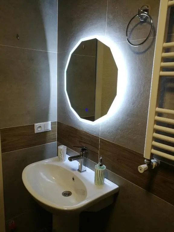 Park Residence Studio