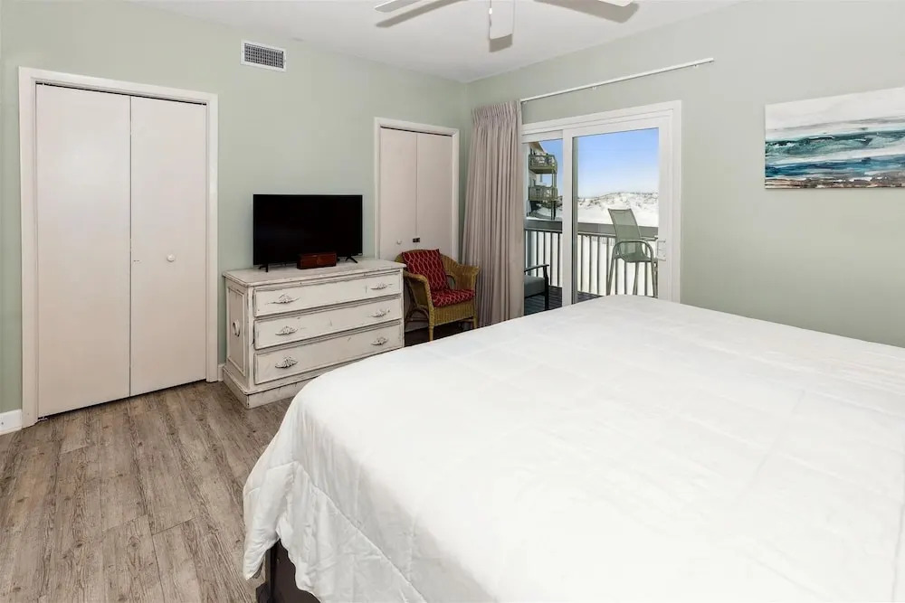 Sandpiper Cove 1151 2 Bedroom Condo by RedAwning