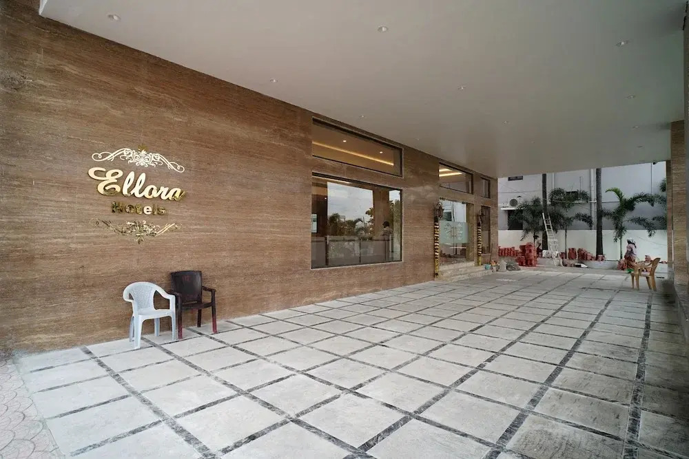 Ellora Hotel