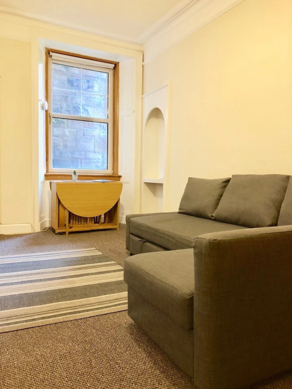 2 Bedroom Fountainbridge Apartment