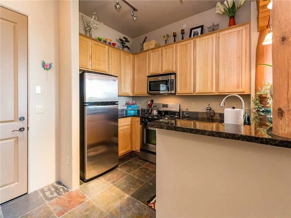 Alameda Cactus Flower 303 - One Bedroom Condo