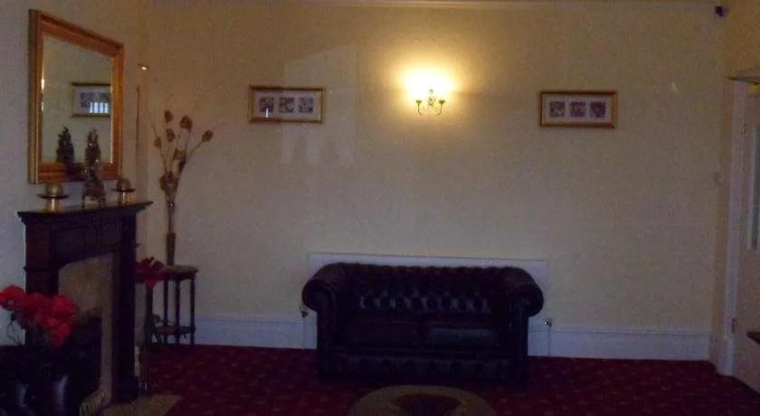 Wavecrest Lodge