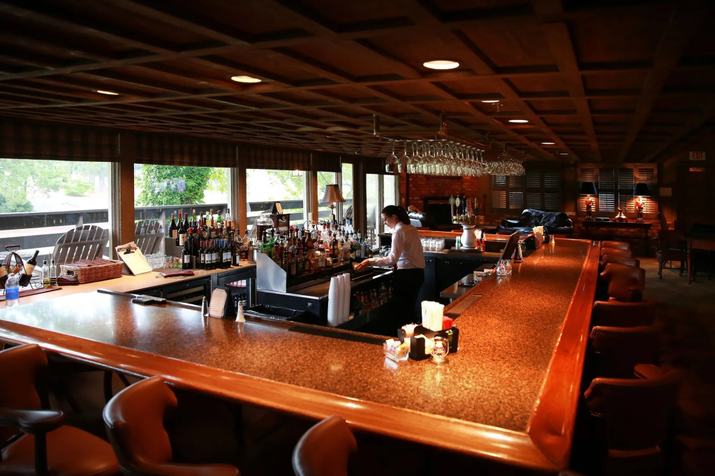 Pine Needles Lodge