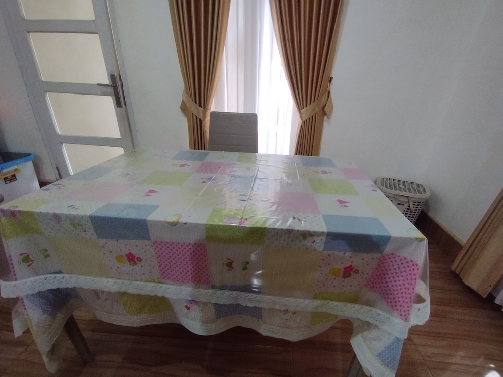 Hotel O Homestay Bonjeruk Near Restoran Pawon 21 Bonjeruk