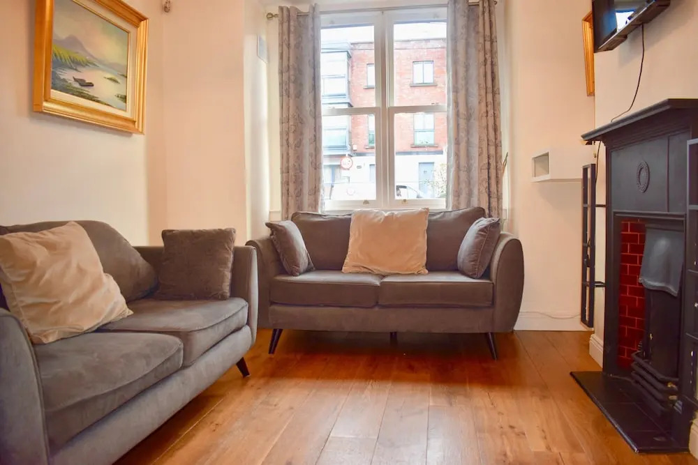 2 Bedroom Apartment Close to Canal Dock Dublin