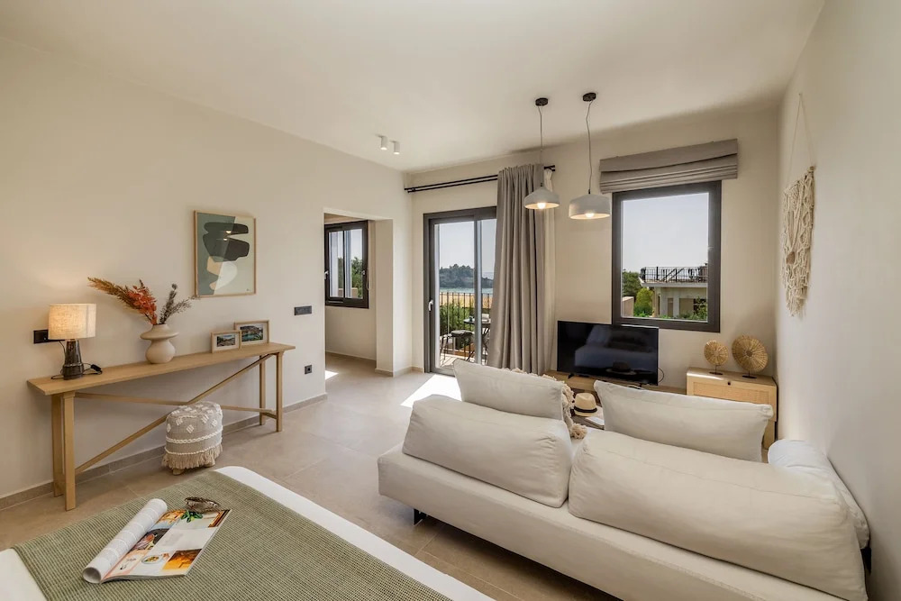 Topos Suites