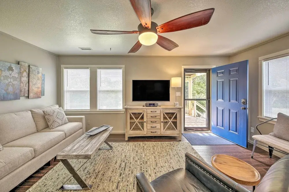 Cozy Cottage < 2 Mi to Cape Hatteras Natl Shore!