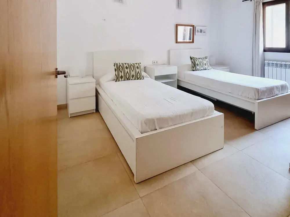 Villa Near Cala Tropicana With Pool