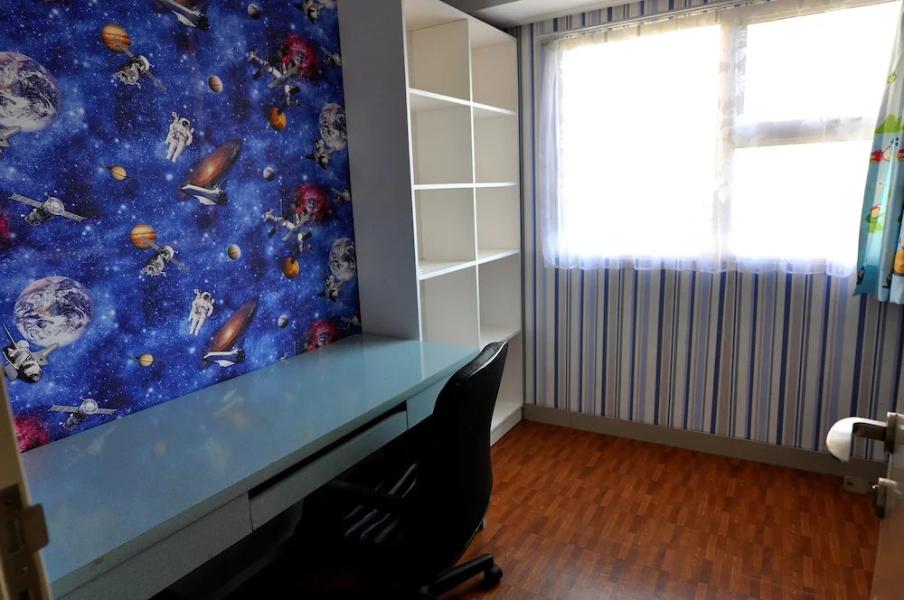 Quiet 3BRs pool and lake view