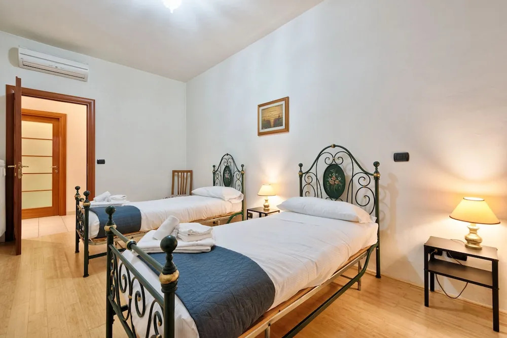 Roomy Apartment Borgo San Paolo
