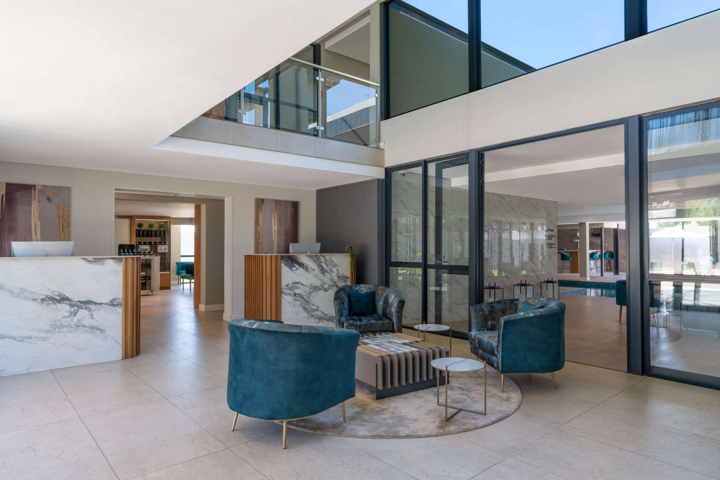 Radisson Hotel and Convention Centre OR Tambo Airport