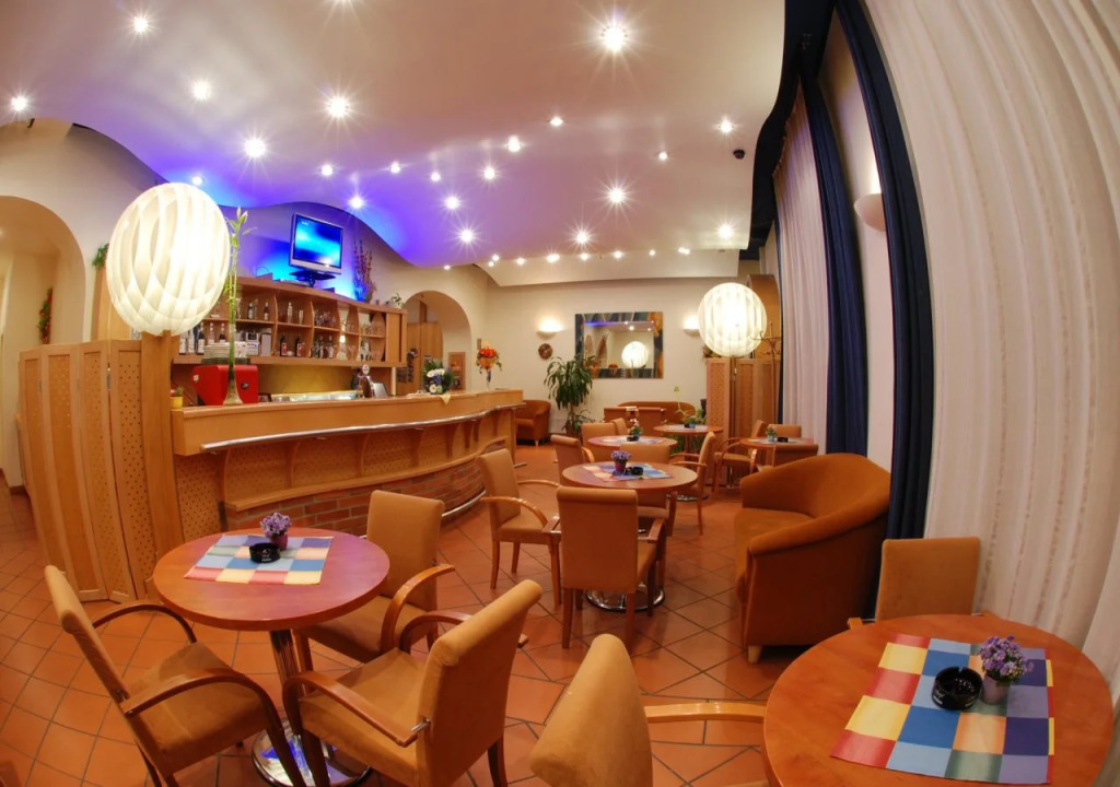 EA Hotel Tosca