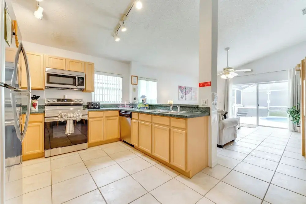 4 Mi to Disney: Home w/ Pool Table, Outdoor Oasis!