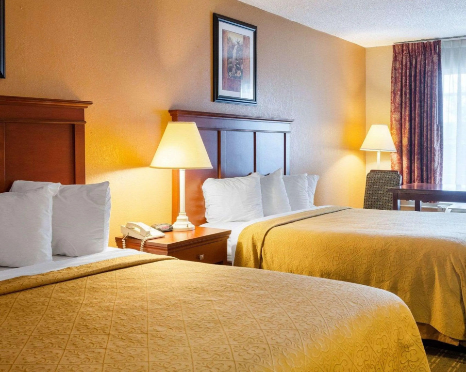 Quality Inn Louisville MS