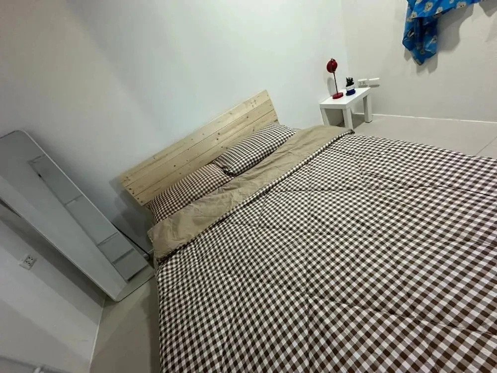 HulaFling Homestay