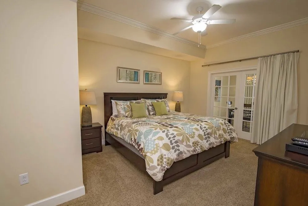 Phoenix West II 2709 3 Bedrooms 4 Bathrooms Condo