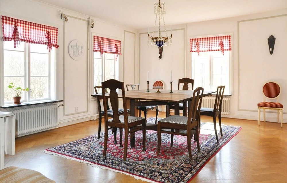 4 Bedroom Gorgeous Home In Lindesberg
