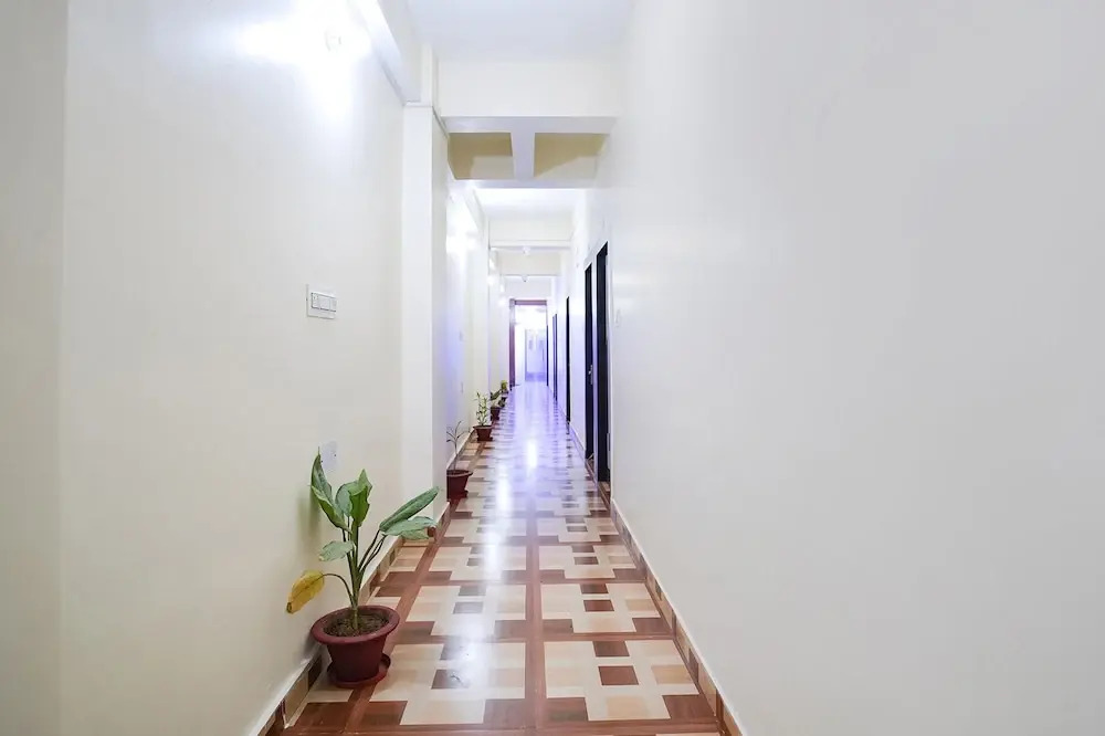 Fabhotel Grand Vatika