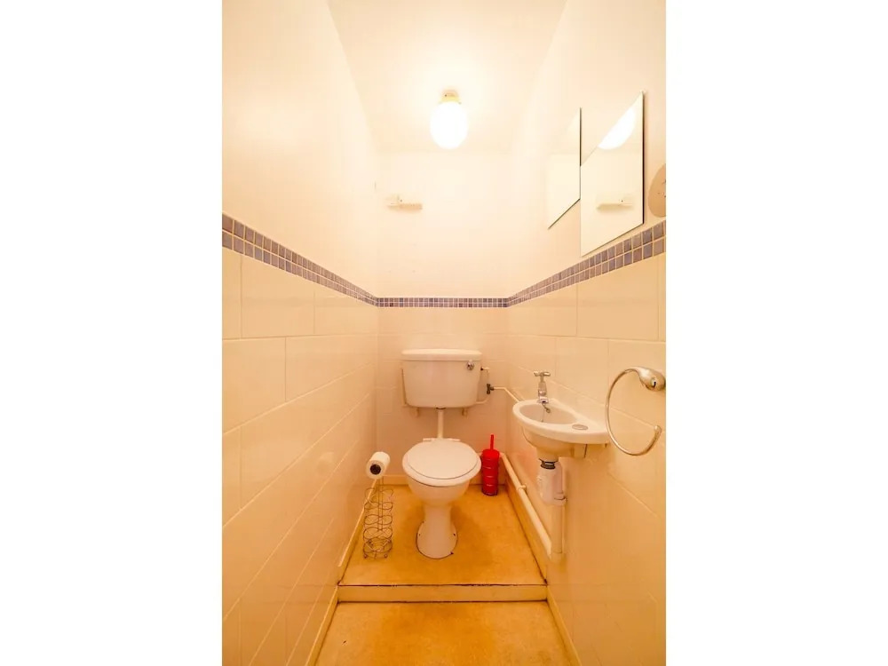 Spacious & Chic Central London Flat for 4